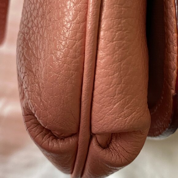 Authen COACH Leather Crossbody Bag. Flap w/Turn Lock Closure. Pink. Excel Cond'n - Picture 15 of 16